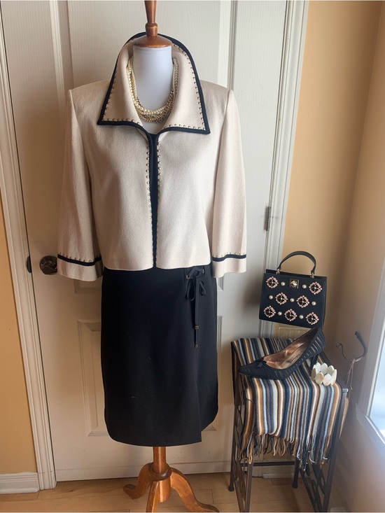St. John Collection Jackets & Blazers - Fabulous Cream knit Blazer/jacket ST JOHN
